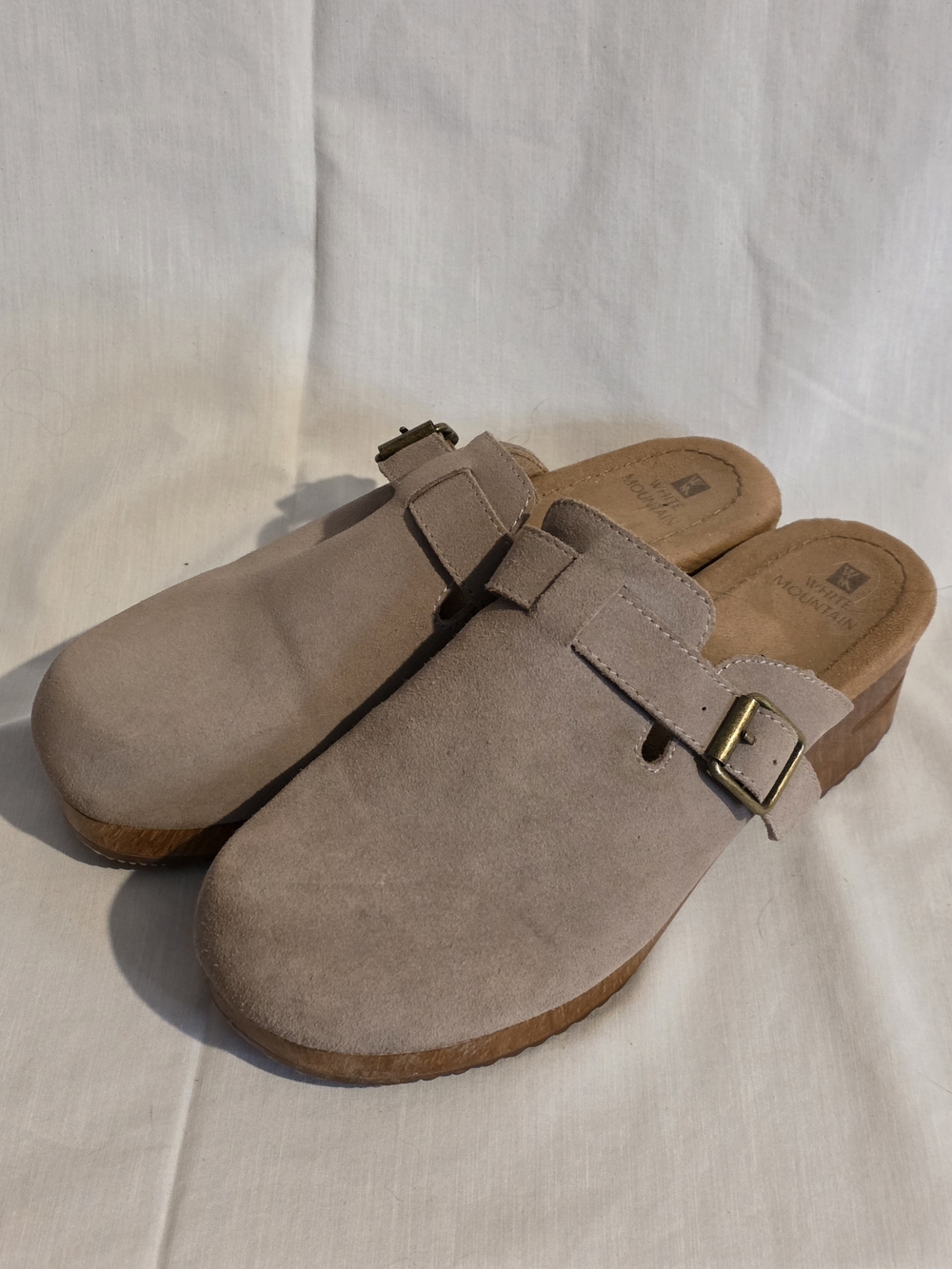Women’s Suede Clogs in Taupe with Buckle